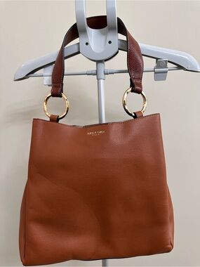 Chestnut Leather Shoulder Bag with Gold Rings